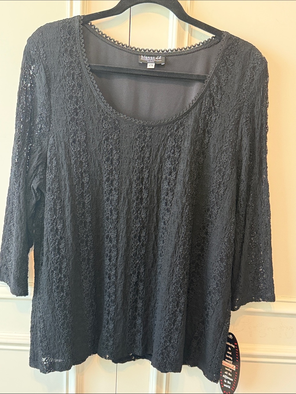 Black Lace Scoop-Neck Tunic Top